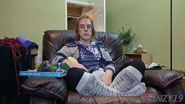 Linzy 19 online show from 13, 1, 2025