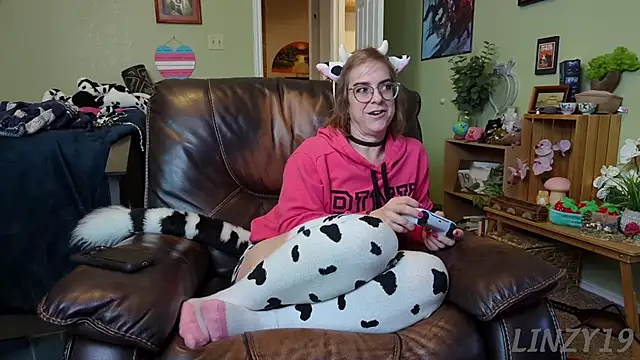 Linzy 19 online show from 28, 1, 2025