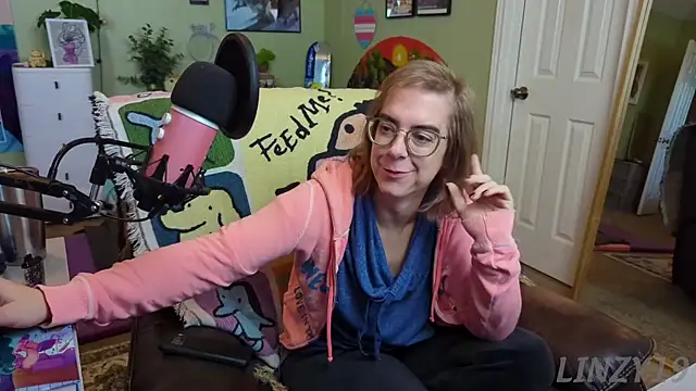 Linzy 19 online show from 11, 3, 2025