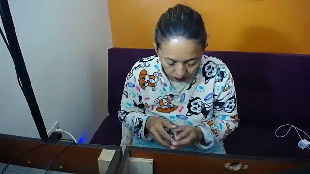 daleska ayala 1 online show from 24, 12, 2024