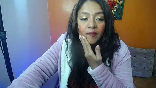 daleska ayala 1 online show from 11, 1, 2025