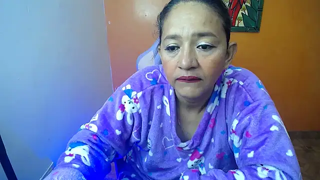 daleska ayala 1 online show from 14, 1, 2025
