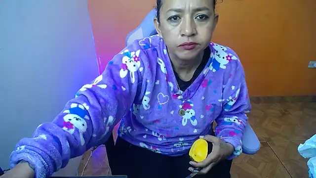 daleska ayala 1 online show from 19, 1, 2025