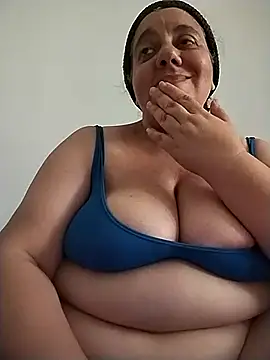 Snapshot of BustyBabyOfficial chatting on 1, 10, 2025 BustyBabyOfficial online show from 1, 10, 2025