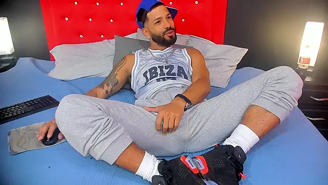 Thiagogomez online show from 20, 2, 2025