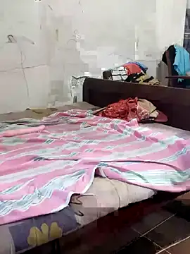 Snapshot of MoveableVerse chatting on 5, 4, 2026 MoveableVerse online show from 5, 4, 2026