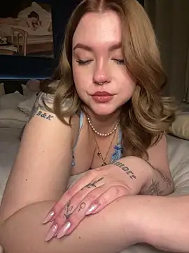 Snapshot of VictoriaLaFleur chatting on 4, 12, 2024 VictoriaLaFleur online show from 4, 12, 2024
