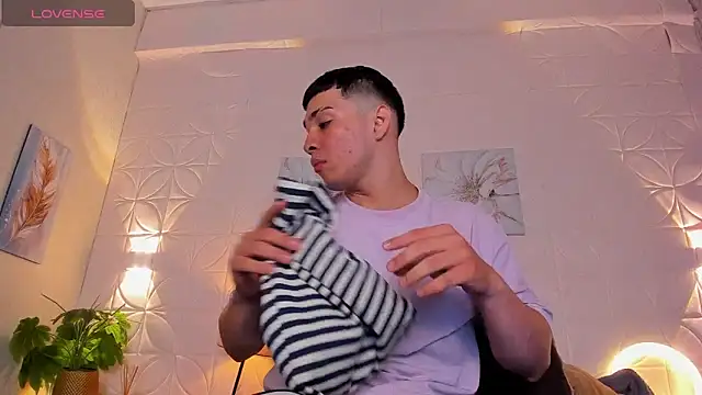 JUANDIAMONDS98 online show from 10, 11, 2025