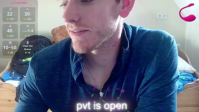 Snapshot of Love_Bert chatting on 13, 10, 2025 Love Bert online show from 13, 10, 2025