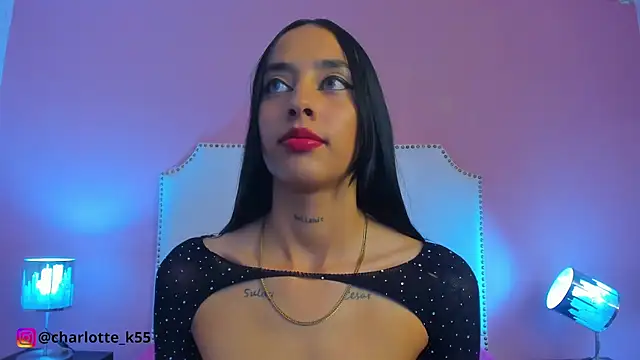 Snapshot of charlotte_kisss chatting on 4, 1, 2025 charlotte kisss online show from 4, 1, 2025