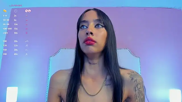 Snapshot of charlotte_kisss chatting on 4, 2, 2025 charlotte kisss online show from 4, 2, 2025