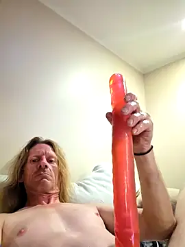 Snapshot of Travislovescum chatting on 30, 9, 2025 Travislovescum online show from 30, 9, 2025