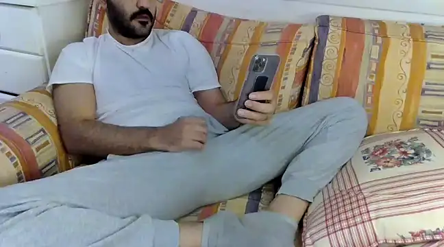 Snapshot of boymoon_20 chatting on 29, 12, 2024 boymoon 20 online show from 29, 12, 2024