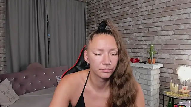 Snapshot of SarahCoksss chatting on 9, 7, 2026 SarahCoksss online show from 9, 7, 2026