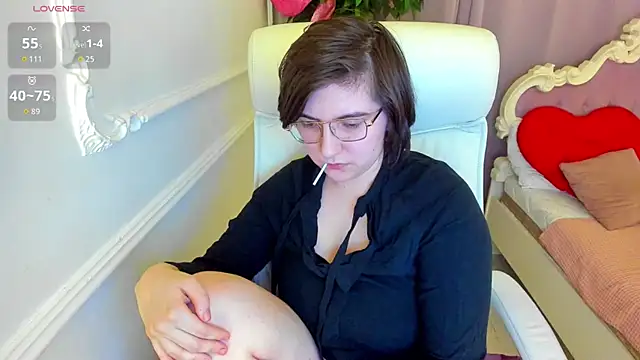 Lily Marlin online show from 8, 5, 2026
