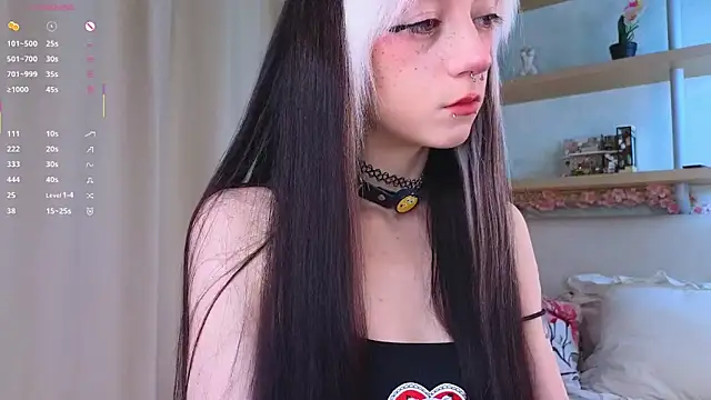 TristaRoht online show from 4, 10, 2025