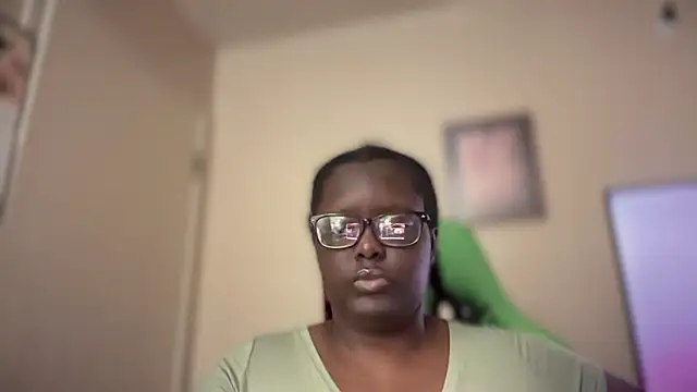 Yagurl  west online show from 6, 1, 2025