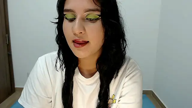 Snapshot of A_LittlePrinces chatting on 15, 12, 2024 A LittlePrinces online show from 15, 12, 2024