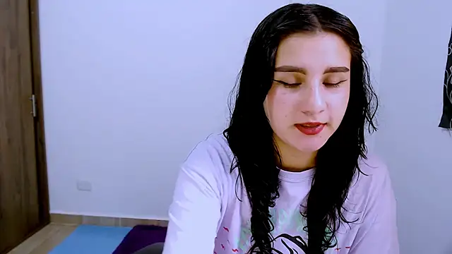 Snapshot of A_LittlePrinces chatting on 8, 1, 2025 A LittlePrinces online show from 8, 1, 2025