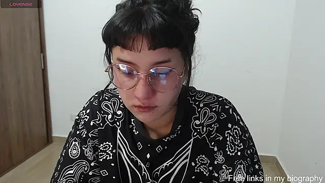 Snapshot of A_LittlePrinces chatting on 19, 2, 2025 A LittlePrinces online show from 19, 2, 2025