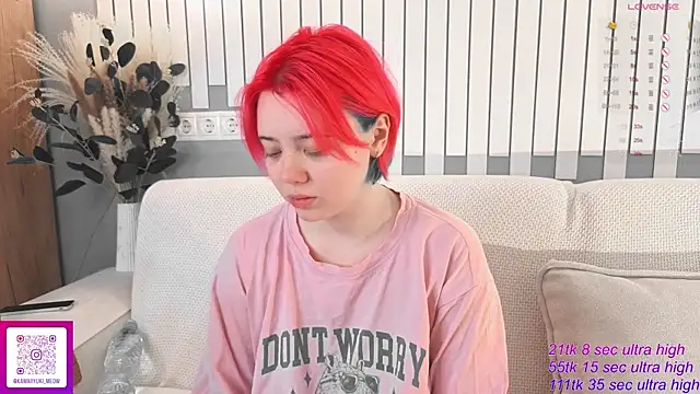   KawaiiYuki   online show from 8, 11, 2025