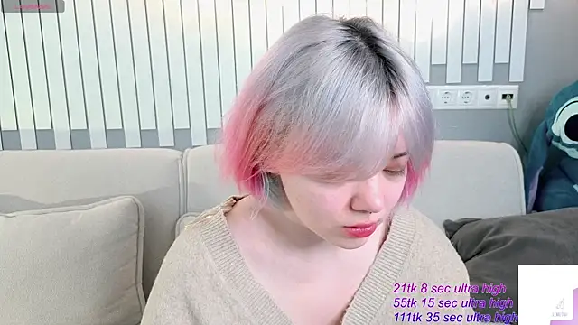   KawaiiYuki   online show from 15, 5, 2026