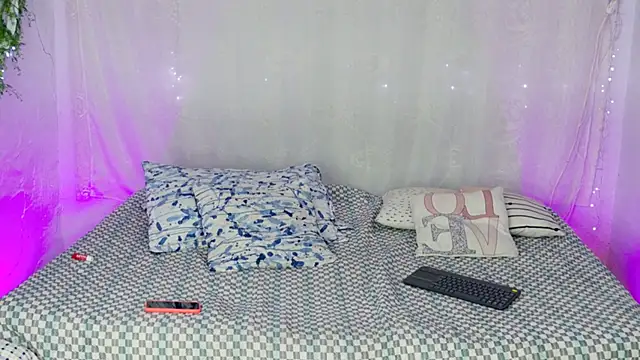 Snapshot of lau_sil chatting on 11, 10, 2025 lau sil online show from 11, 10, 2025