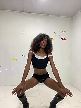 Snapshot of lau_sil chatting on 27, 2, 2026 lau sil online show from 27, 2, 2026