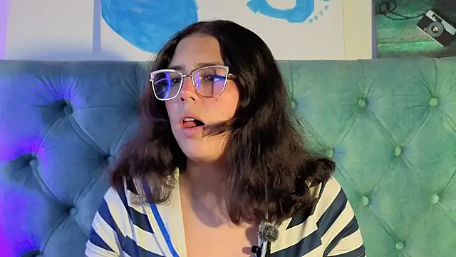 Paola Lyon  online show from 30, 4, 2026