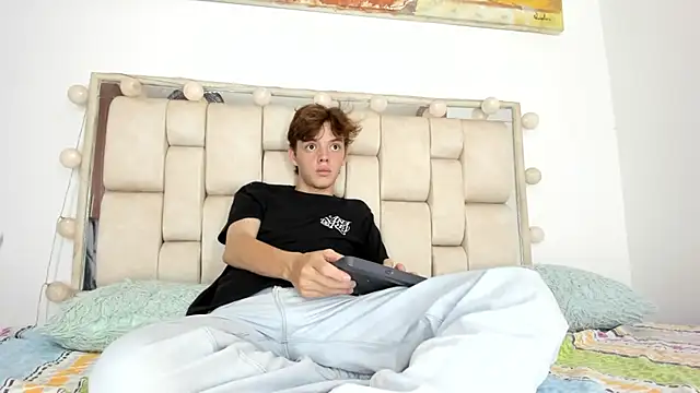 daniel hot03 online show from 20, 10, 2025