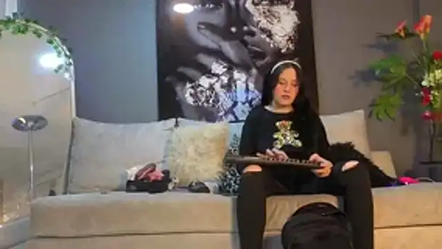 nadescomthxx online show from 14, 12, 2025