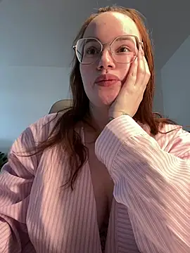 Mona-Peaches online show from 1, 2, 2025