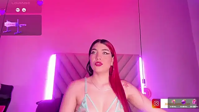 Snapshot of EmmaSwift_ chatting on 12, 12, 2024 EmmaSwift  online show from 12, 12, 2024