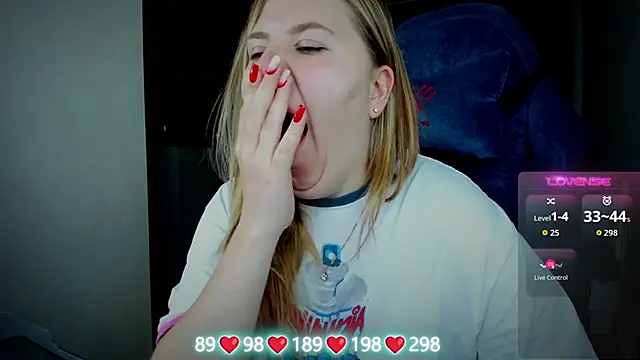 Olivia Munk online show from 2, 11, 2025