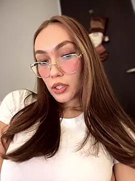 Snapshot of MichelleFerry_ chatting on 6, 12, 2024 MichelleFerry online show from 6, 12, 2024