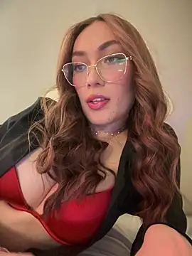 Snapshot of MichelleFerry_ chatting on 2, 2, 2025 MichelleFerry online show from 2, 2, 2025