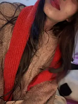 Snapshot of PARI_Hun chatting on 17, 12, 2024 PARI Hun online show from 17, 12, 2024