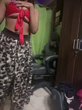 Snapshot of PARI_Hun chatting on 14, 2, 2026 PARI Hun online show from 14, 2, 2026