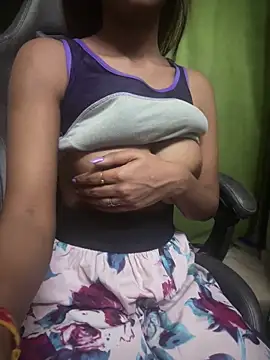 Snapshot of PARI_Hun chatting on 15, 2, 2026 PARI Hun online show from 15, 2, 2026