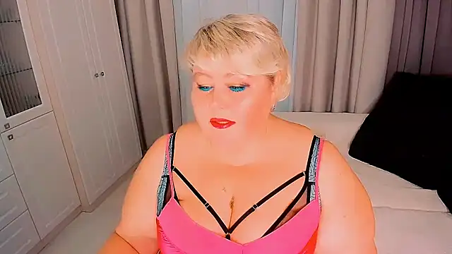 Snapshot of BIGTITSBBW chatting on 18, 9, 2025 BIGTITSBBW online show from 18, 9, 2025