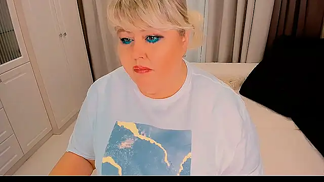 Snapshot of BIGTITSBBW chatting on 25, 9, 2025 BIGTITSBBW online show from 25, 9, 2025