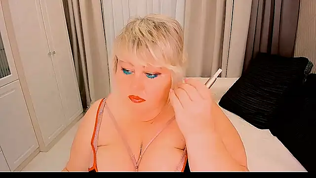 Snapshot of BIGTITSBBW chatting on 29, 9, 2025 BIGTITSBBW online show from 29, 9, 2025