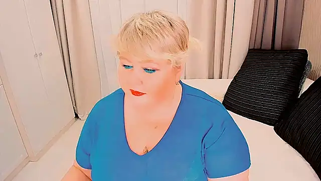 Snapshot of BIGTITSBBW chatting on 19, 10, 2025 BIGTITSBBW online show from 19, 10, 2025