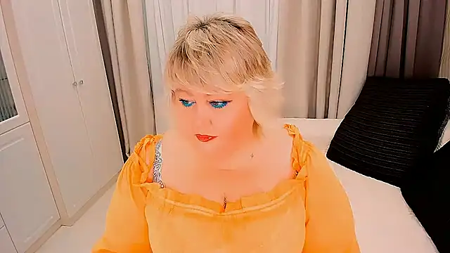 Snapshot of BIGTITSBBW chatting on 25, 10, 2025 BIGTITSBBW online show from 25, 10, 2025