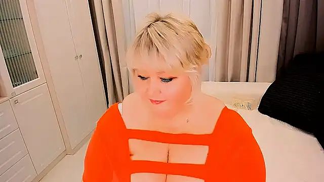 Snapshot of BIGTITSBBW chatting on 14, 11, 2025 BIGTITSBBW online show from 14, 11, 2025