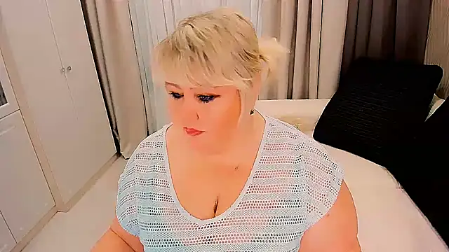Snapshot of BIGTITSBBW chatting on 24, 11, 2025 BIGTITSBBW online show from 24, 11, 2025