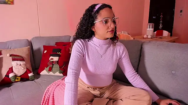 Snapshot of DAHLIA_BROWNIE chatting on 14, 12, 2025 DAHLIA BROWNIE online show from 14, 12, 2025