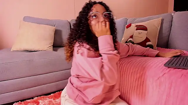 Snapshot of DAHLIA_BROWNIE chatting on 17, 12, 2025 DAHLIA BROWNIE online show from 17, 12, 2025