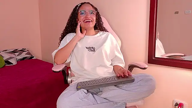 Snapshot of DAHLIA_BROWNIE chatting on 25, 6, 2026 DAHLIA BROWNIE online show from 25, 6, 2026
