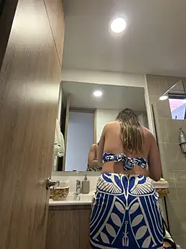 Snapshot of AnnaCastillo_ chatting on 14, 1, 2026 AnnaCastillo online show from 14, 1, 2026